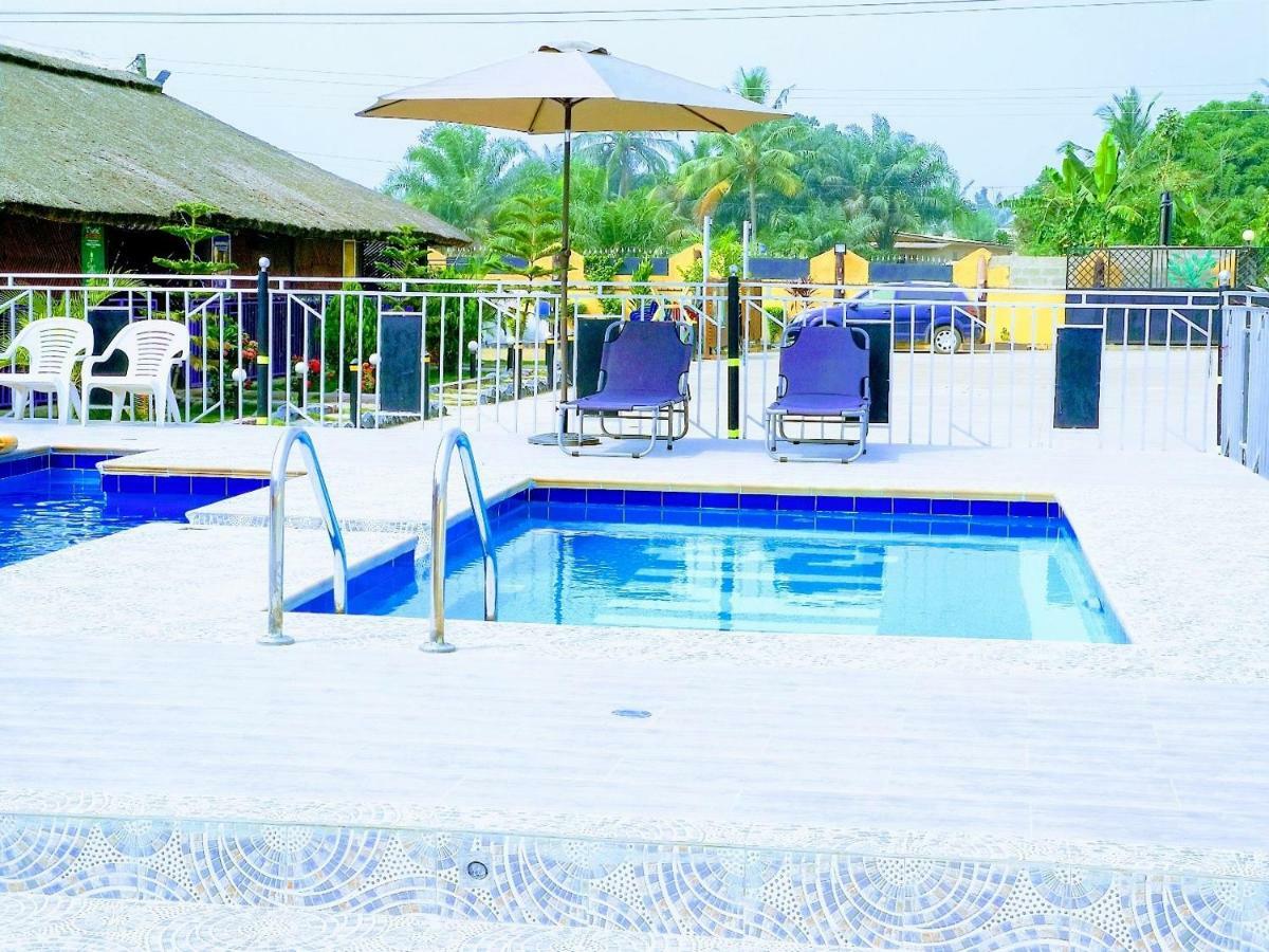 Kikis Court Resort Hohoe Ngoại thất bức ảnh